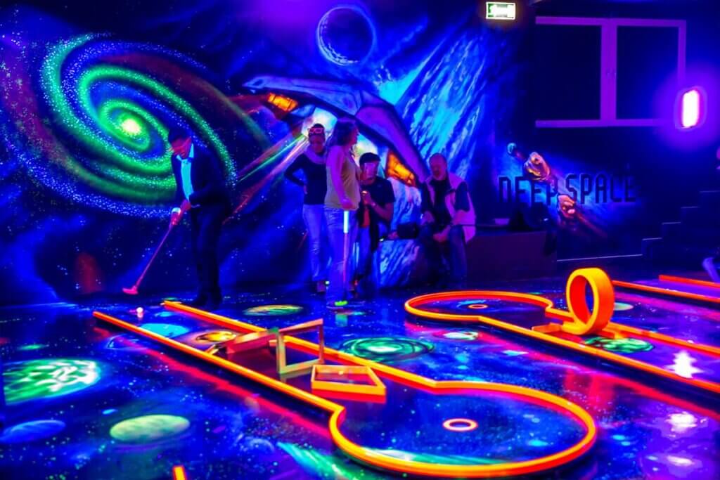 Glowzone Minigolf Düsseldorf