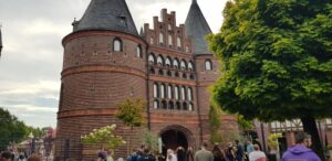 Hansa Park in der Hauptferienzeit besuchen – lohnt sich das?