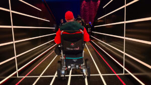 Test des Elektro-Rollstuhl FreedomChair DE08L im Freizeitpark